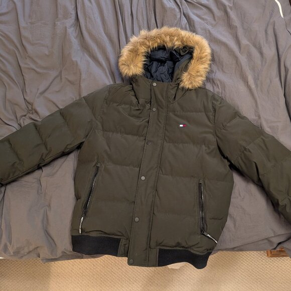 Tommy Hilfiger Men's Olive Green Short Snorkel Faux Fur Hooded Jacket - Picture 1 of 5